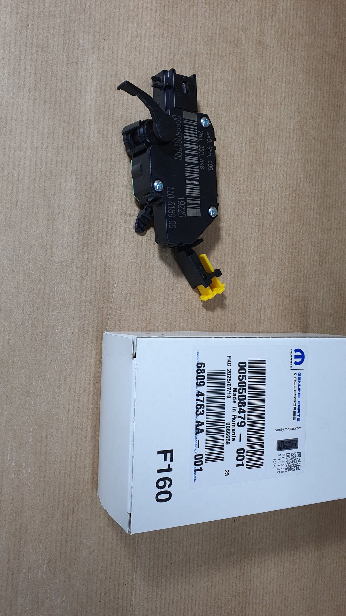 Contacteur d’embrayage pour Fiat Doblo — 50508479 — vue 1
