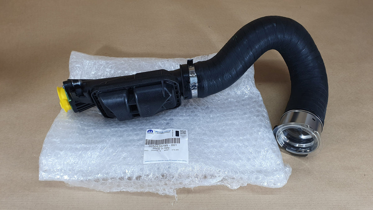 Durite de turbo d’origine pour Alfa Romeo Giulietta 2.0JTDm — 50520795 — vue 1