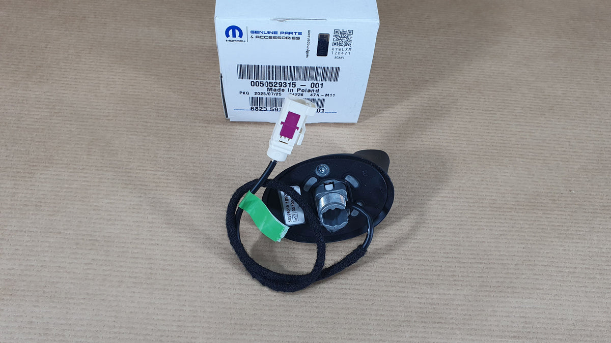 Embase d’antenne d’origine pour Alfa Romeo Giulietta — 50529315 — vue 1