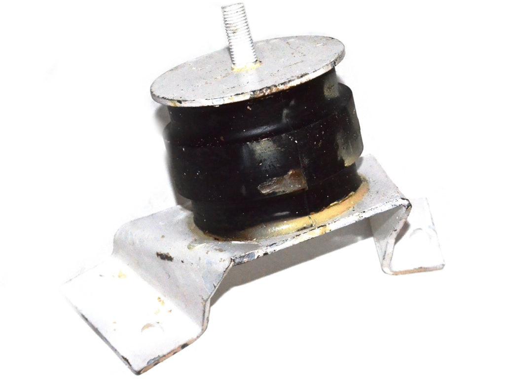 SUPPORT MOTEUR IVECO DAILY 90> AVANT DROIT.