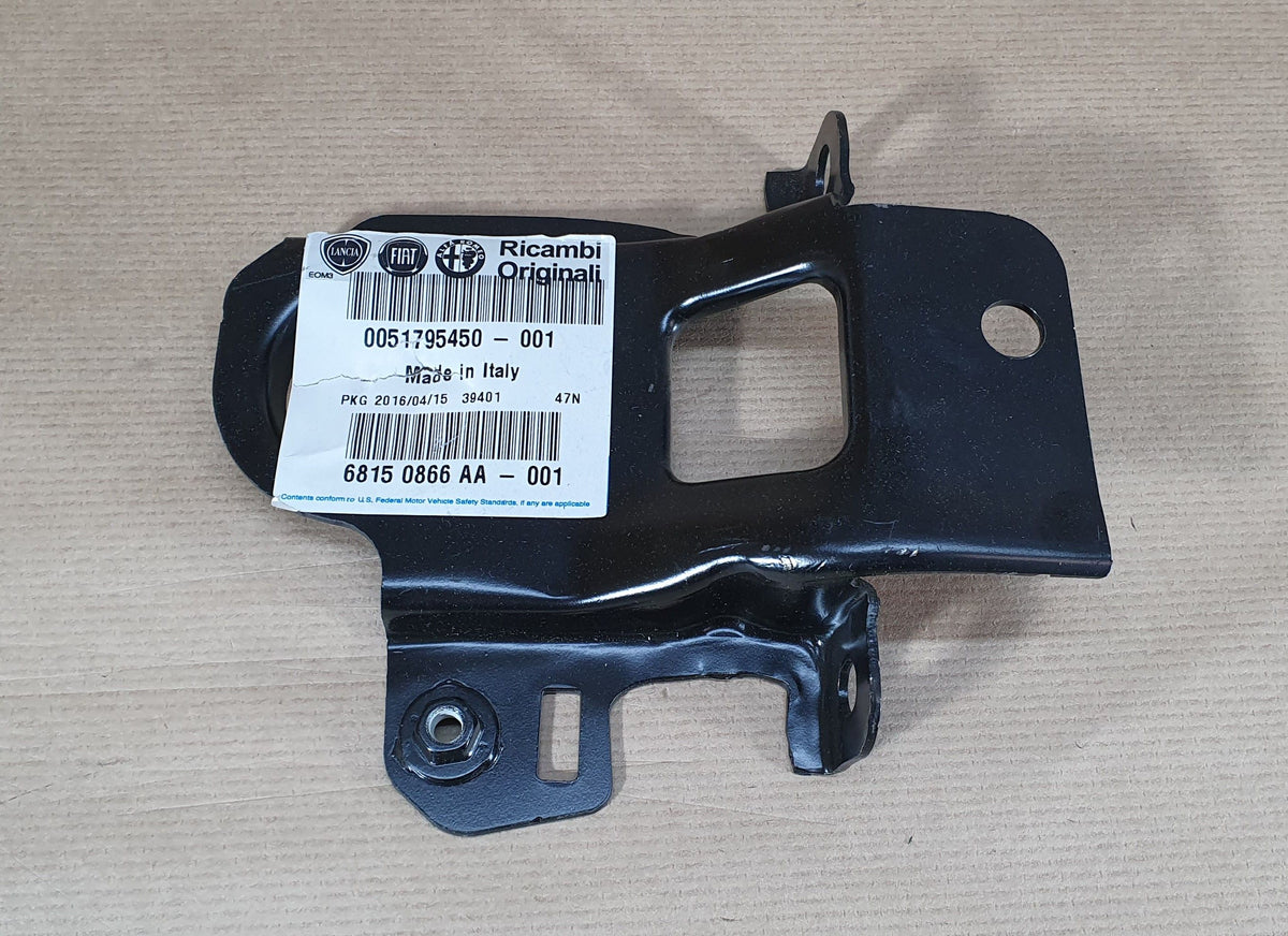 Fixation de radiateur d’origine pour Alfa Romeo 159 — 51795450 — vue 2