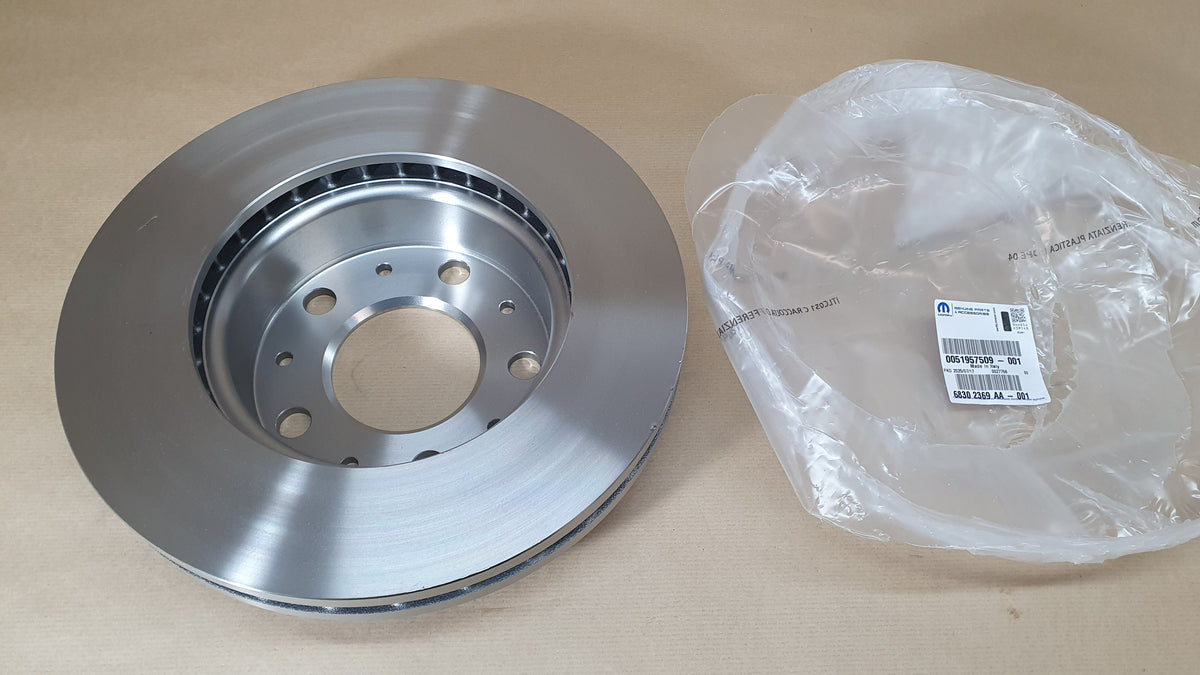 Disque de frein avant pour Citroën Jumper III / Peugeot Boxer III — 51957509 — vue 1