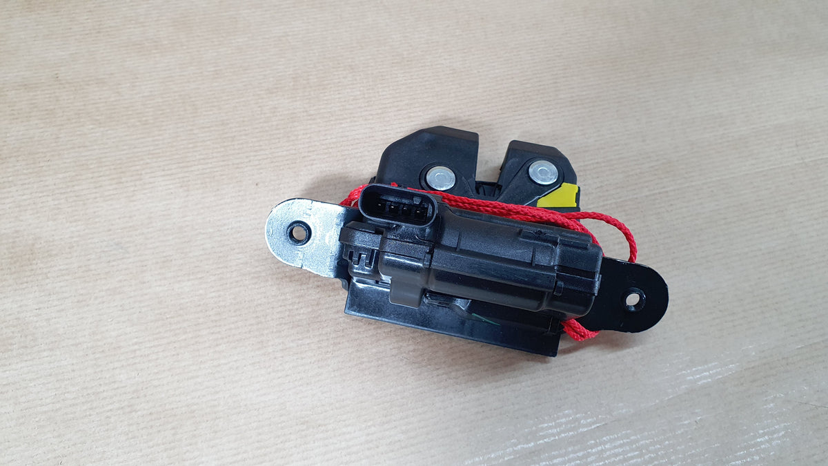 Serrure de coffre pour Fiat 500X — 52096565 — vue 2