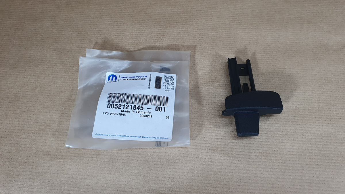 Agrafe de cache-bagages pour Fiat Tipo — 52121845 — vue 1