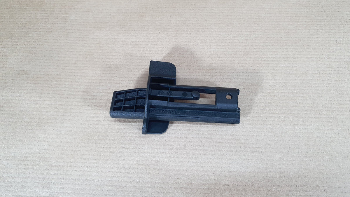 Agrafe de cache-bagages pour Fiat Tipo — 52121845 — vue 2