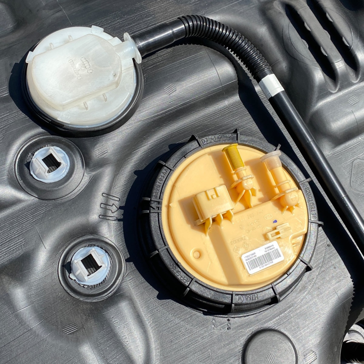 Pièce d'origine Réservoir de carburant avec pompe pour Renault Trafic III IV 172020912R