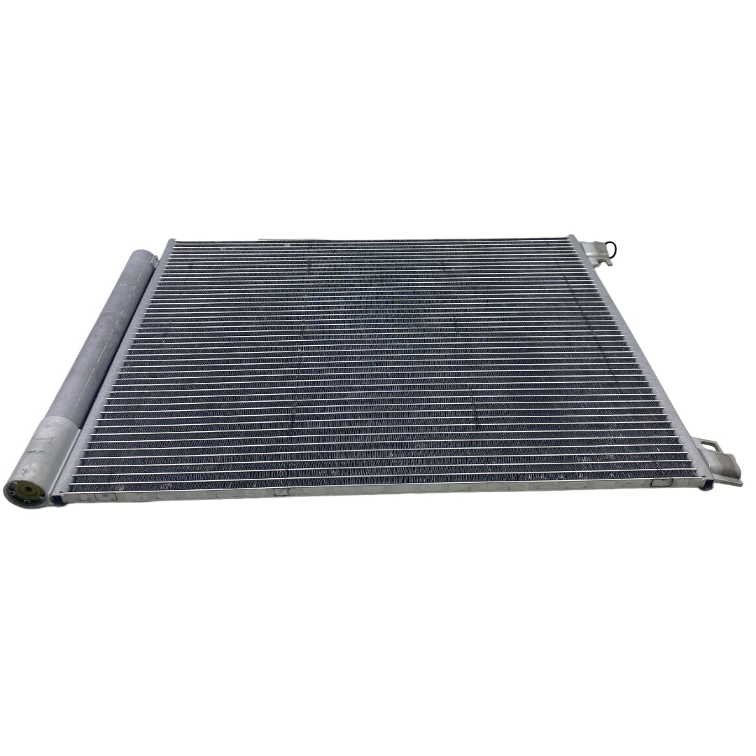 Pièce d'origine Condenseur de climatisation pour Renault 921004063R