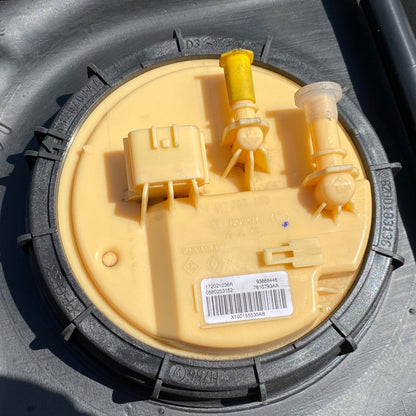 Pièce d'origine Réservoir de carburant avec pompe pour Renault Trafic III IV 172025945R