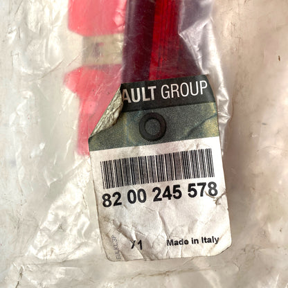 Pièce d'origine Troisième feu stop pour Renault Clio III 8200245578