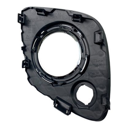 Pièce d'origine Grille de pare-chocs droite pour Mercedes X 470 622565XA0A