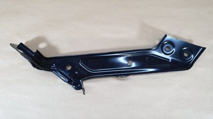 Support d’aile avant, côté gauche pour Renault Mégane IV — 631413398R — vue 2