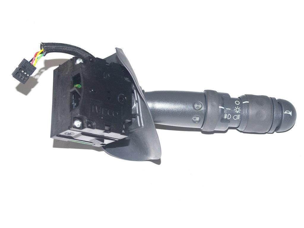 COMMUTATEUR DE COLONNE DE DIRECTION IVECO DAILY 06> FEU CLIGNOTANT GAUCHE.