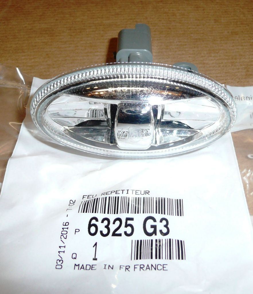 Répétiteur de clignotant latéral d’origine PSA — Citroën / Peugeot 107/206/307/C3/Xsara — 6325G3 — photographie de la pièce