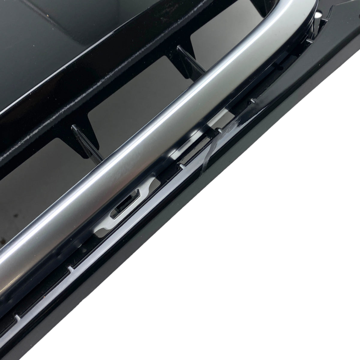 Pièce d'origine Calandre avant pour Audi Q3 8U restylé 8U0853653M