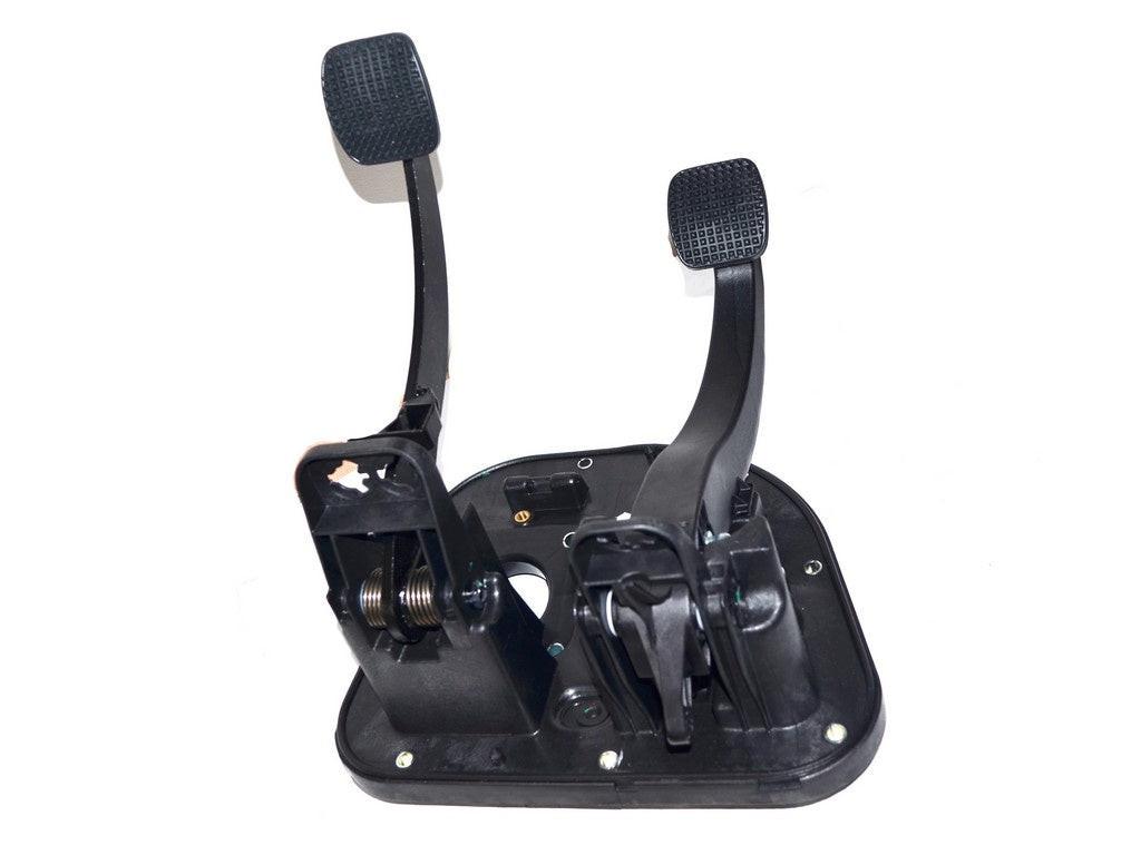 PÉDALES EMBRAYAGE ET FREIN  IVECO DAILY 06>.