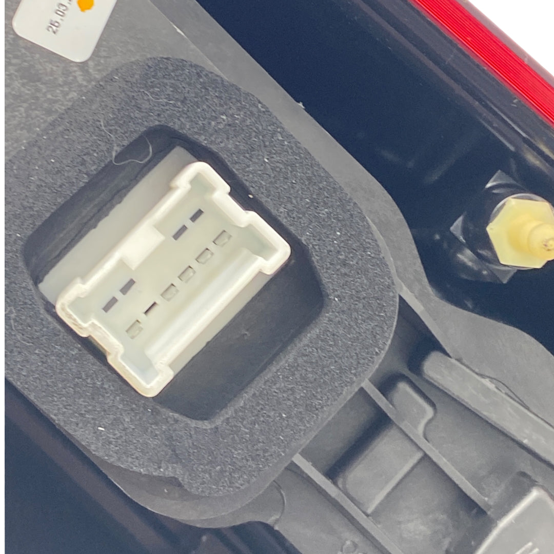 Pièce d'origine Feu arrière gauche pour Mercedes Citan A4159062800