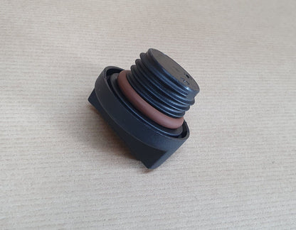 Bouchon de remplissage d’huile pour Fiat 500 1.2/1.4 16V — 71740676 — vue 2