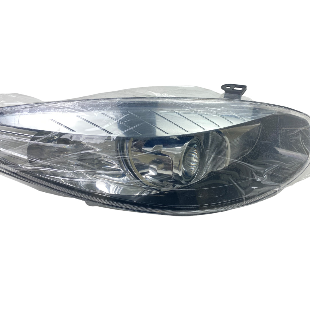 Pièce d'origine Phare avant droit pour Renault Fluence 260102598R