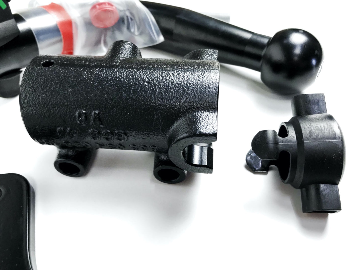 Pièce d'origine Kit complet d'attelage pour Renault Clio IV 77114272.