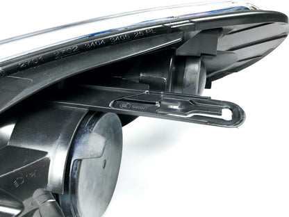 Pièce d'origine Phare avant droit pour conduite à droite pour Renault Fluence 260104012R