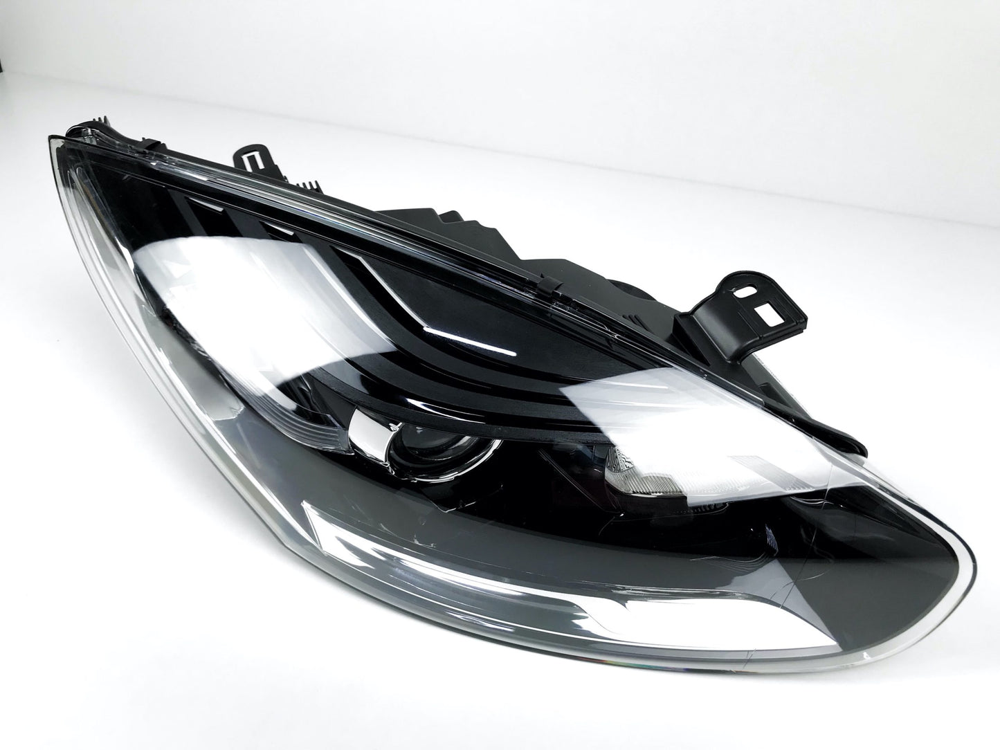 Pièce d'origine Phare droit avec lentille pour Renault Megane III phase 2 260104478R.