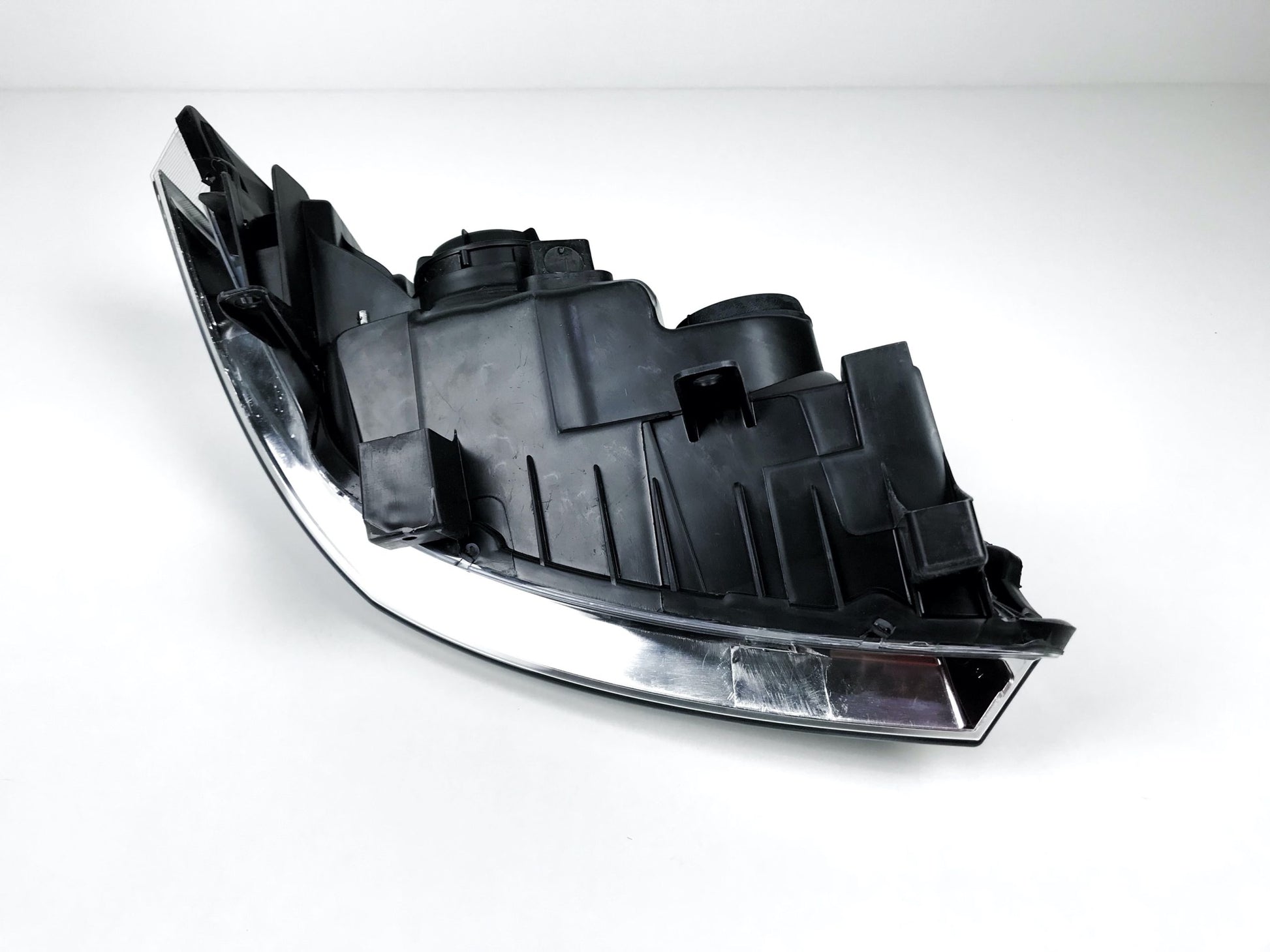 Pièce d'origine Phare avant gauche pour Renault Megane II 260604235R.