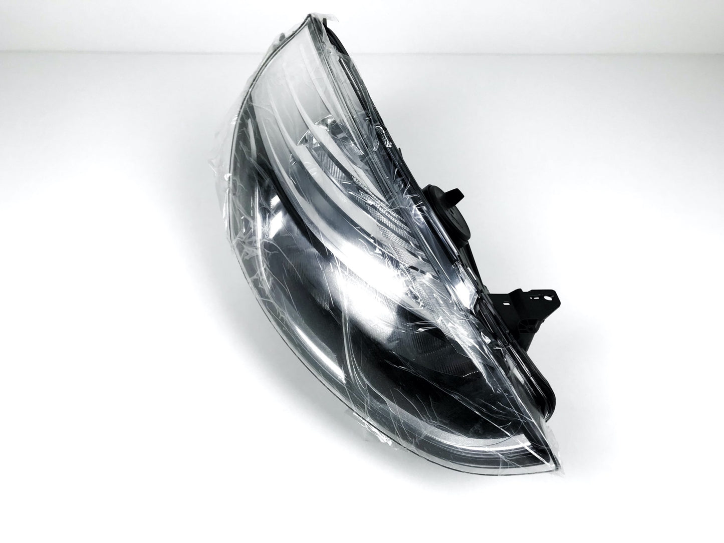 Pièce d'origine Phare avant noir pour Renault Clio IV 260106624R.