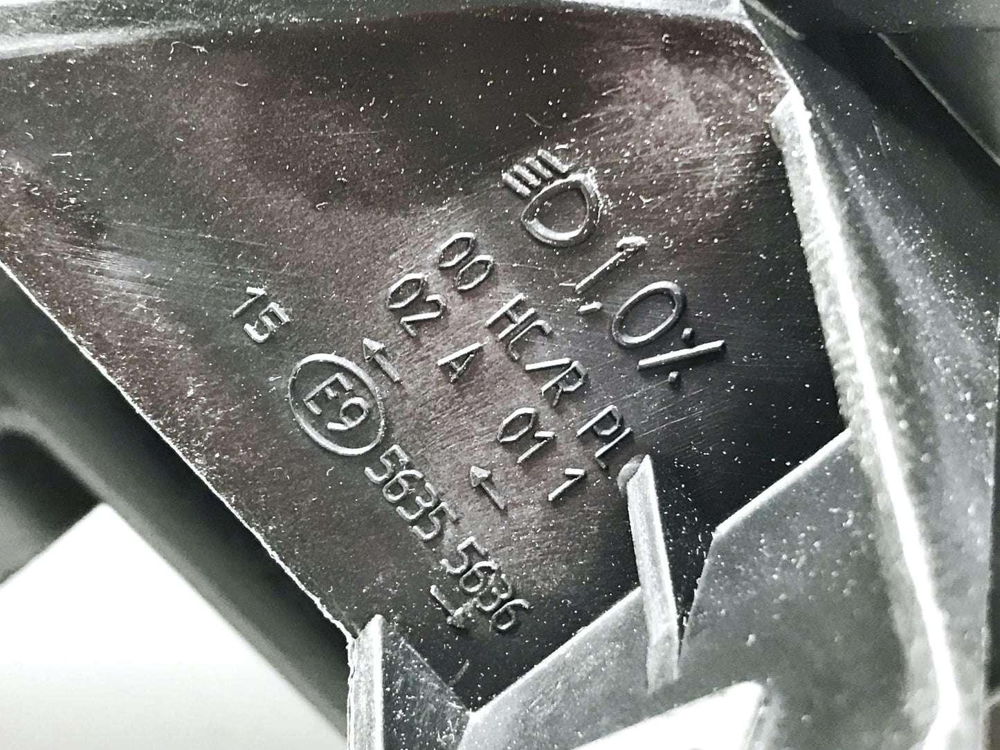 Pièce d'origine Phare droit pour Renault Trafic II Opel Vivaro A 2601000Q0J