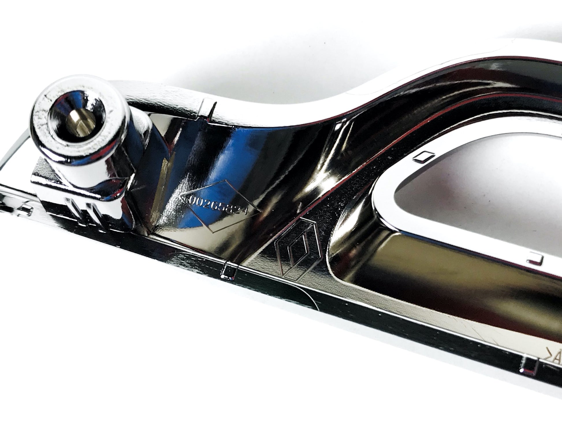 Pièce d'origine Enjoliveur de grille droit pour Dacia Duster 622560009R.