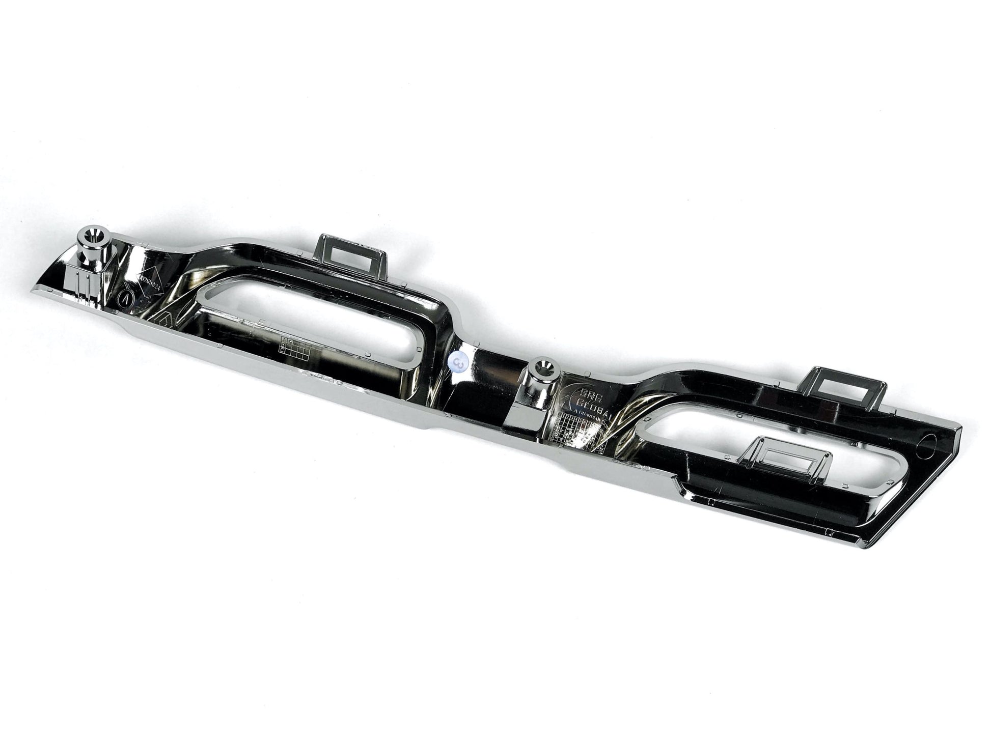 Pièce d'origine Baguette supérieure droite de calandre pour Dacia Duster I 623821847R.