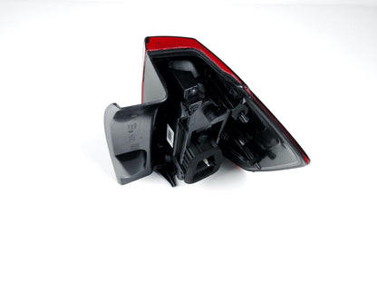 Pièce d'origine Feu arrière gauche pour Dacia Logan MCV 2012 265550003R.