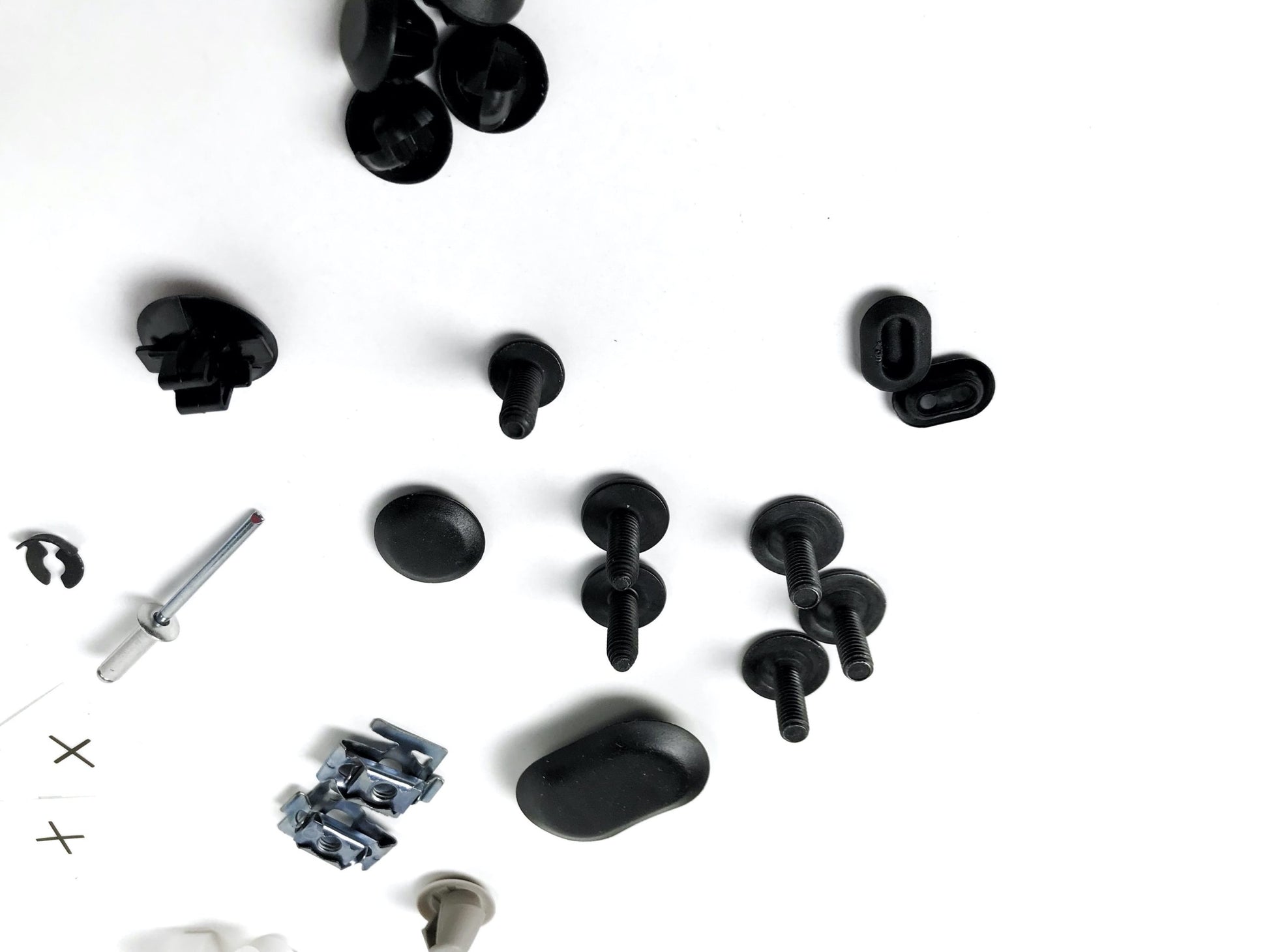 Pièce d'origine Kit de clips de fixation pour Renault Kangoo Grand 7703077476.