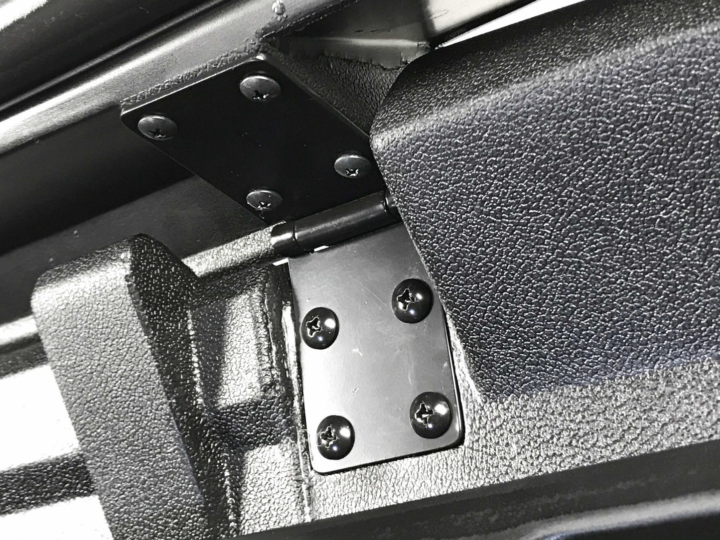 Pièce d'origine Coffre de rangement pour benne pour Renault Alaskan Nissan Navara 8201704729