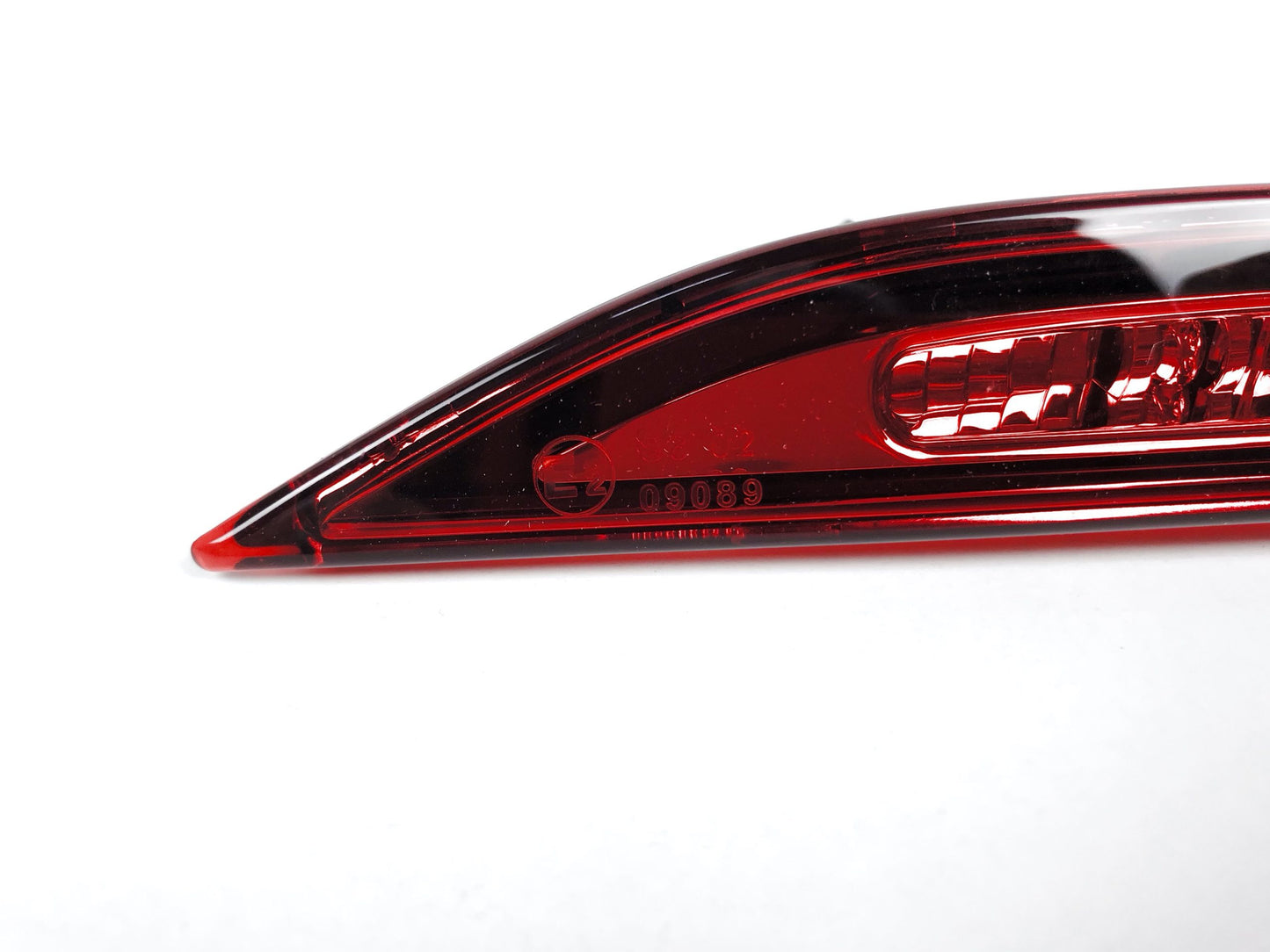 Pièce d'origine Troisième feu stop pour Renault Megane III CC Cabriolet 265900010R
