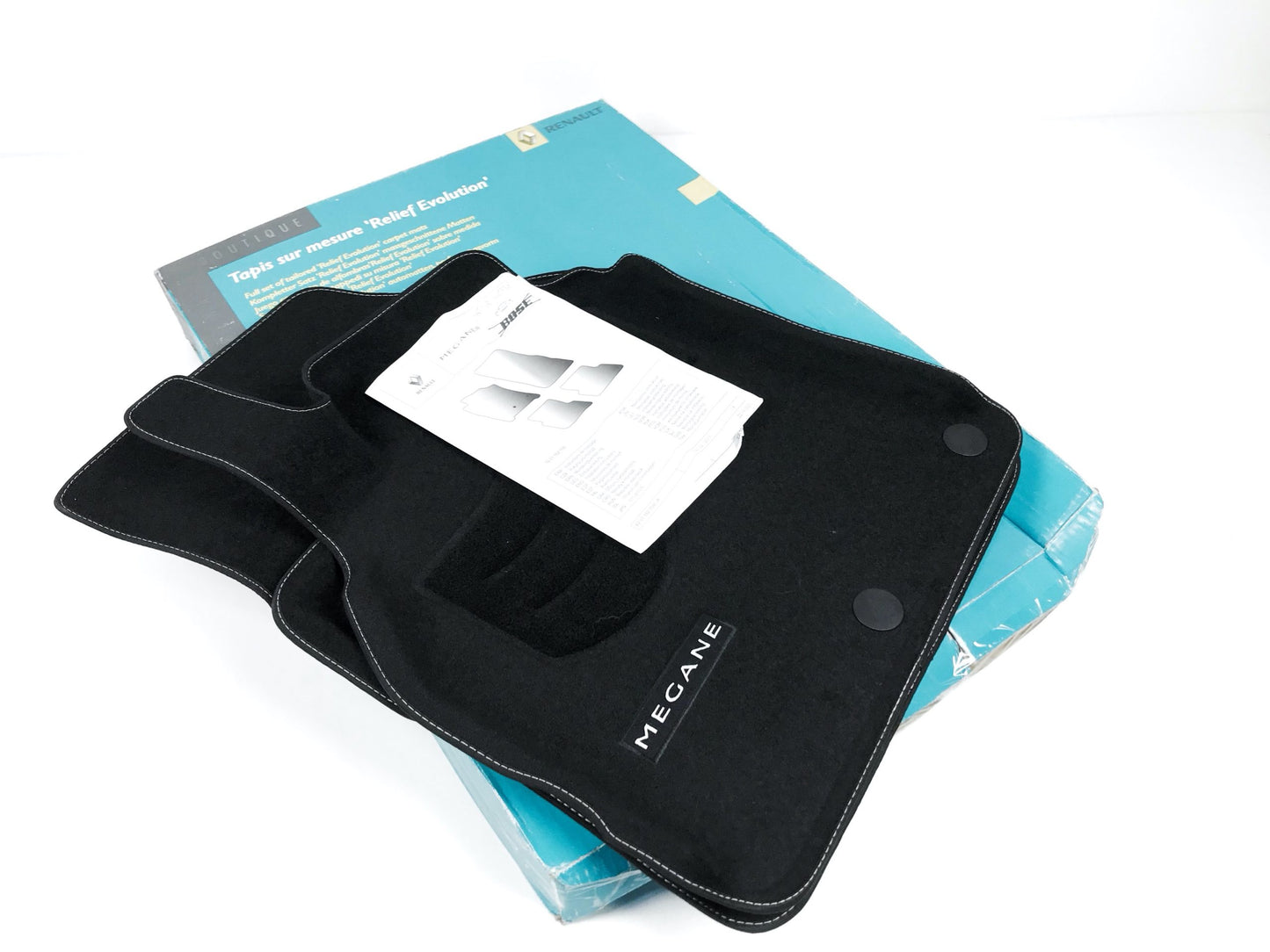 Pièce d'origine Tapis de sol velours pour Renault Megane III 8201182159