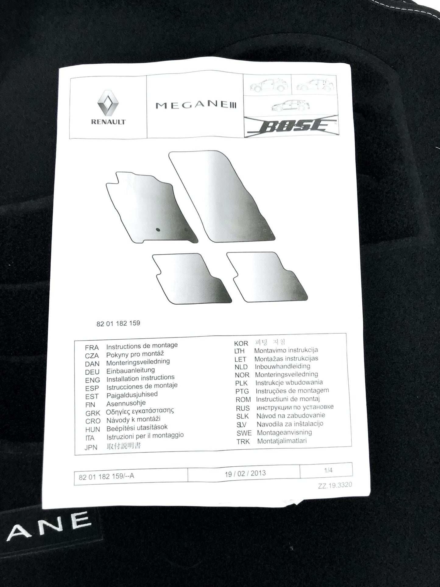 Pièce d'origine Tapis de sol velours pour Renault Megane III 8201182159