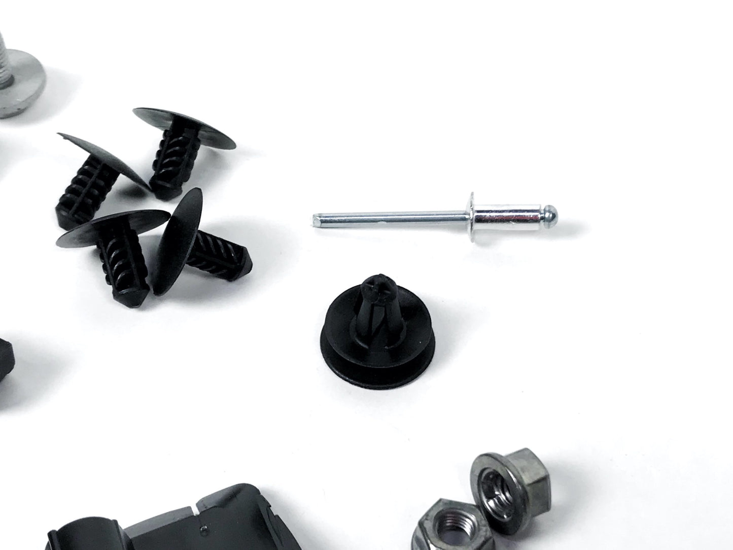 Pièce d'origine Kit de clips de fixation de capot pour Renault Clio II 651003312R