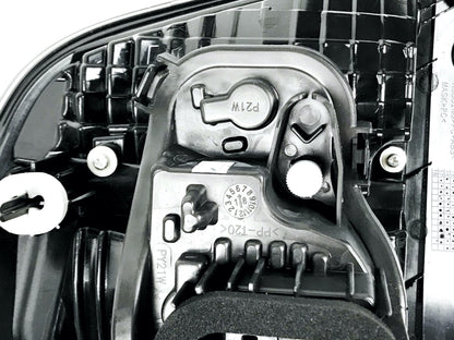 Pièce d'origine Feu arrière gauche pour Renault Twingo III 265555949R.