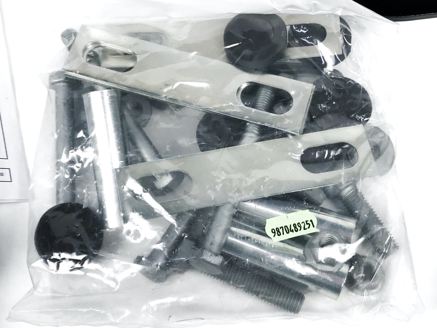 Pièce d'origine Attelage pour Renault Captur 8201358836.