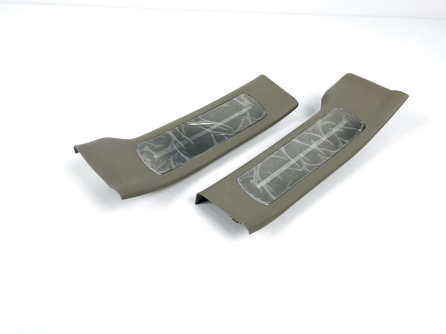 Pièce d'origine Cache de seuil de porte arrière gauche pour Renault Koleos I 77114-24439