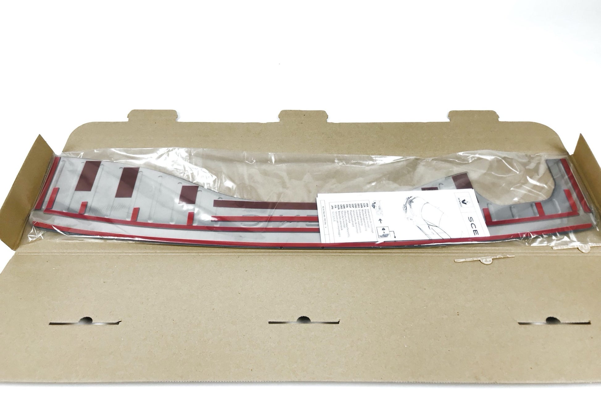 Pièce d'origine Garniture chromée de pare-chocs arrière pour Renault Scenic IV 8201592556.