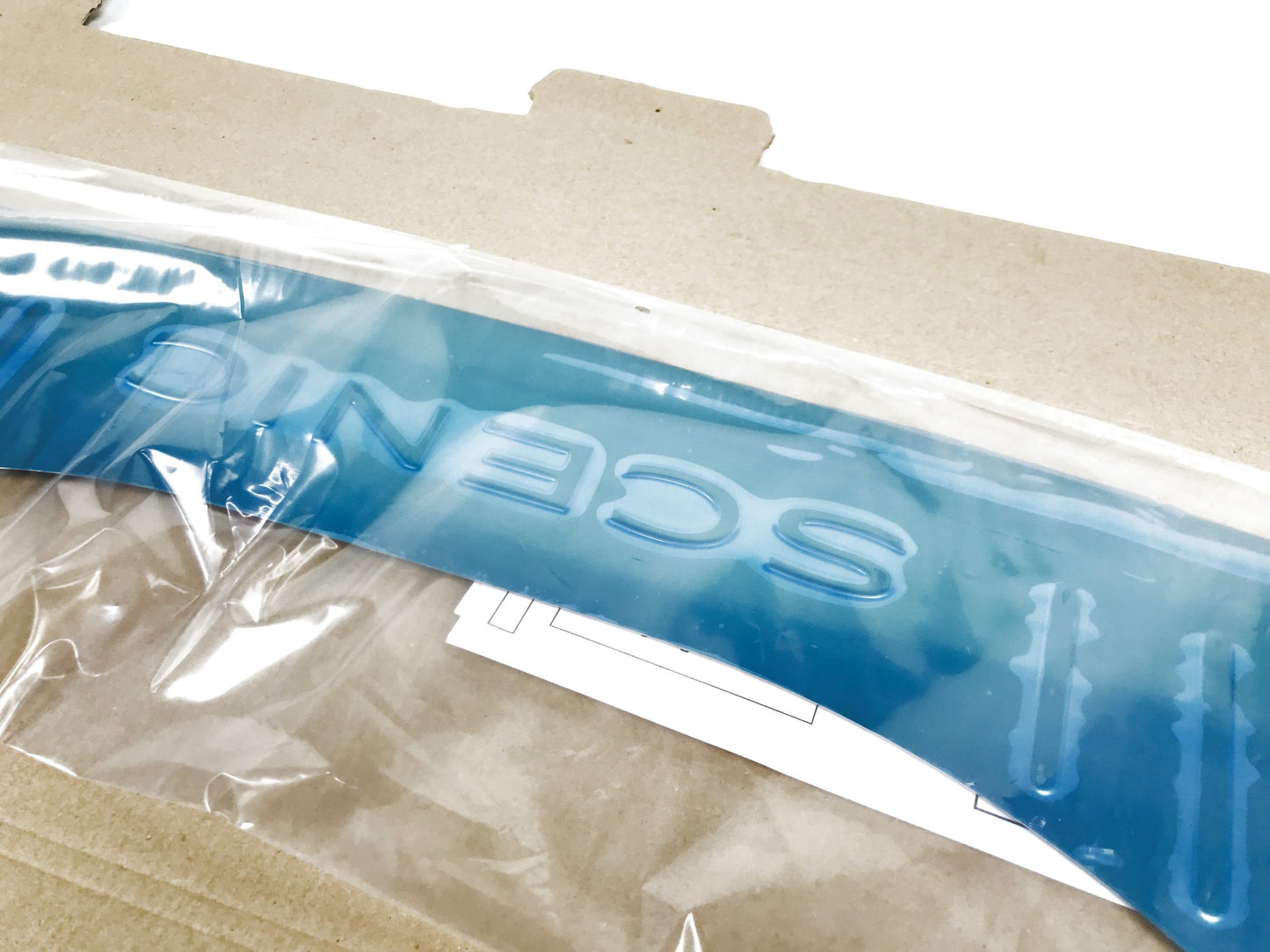 Pièce d'origine Garniture chromée de pare-chocs arrière pour Renault Scenic IV 8201592556.