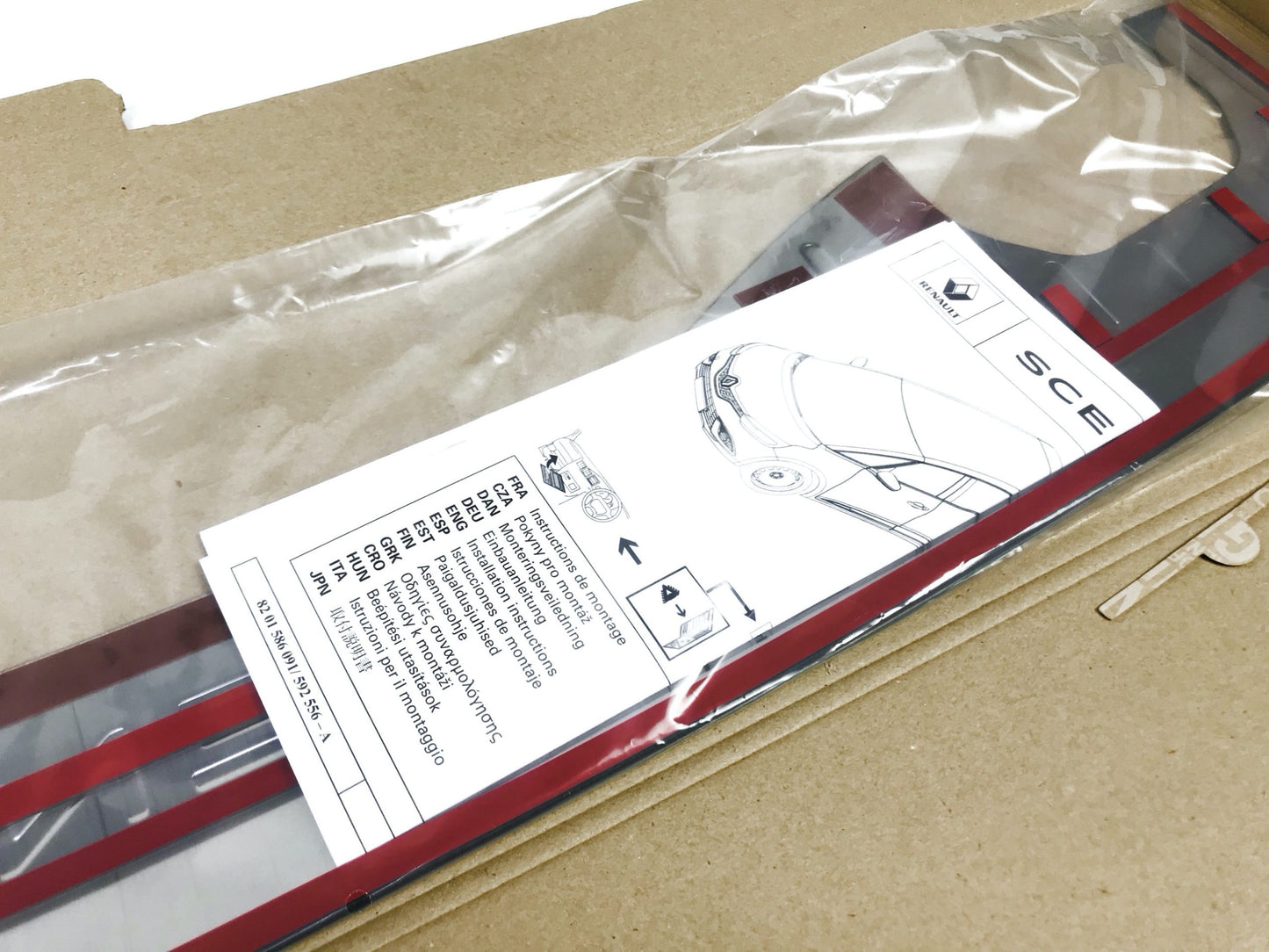 Pièce d'origine Garniture chromée de pare-chocs arrière pour Renault Scenic IV 8201592556.