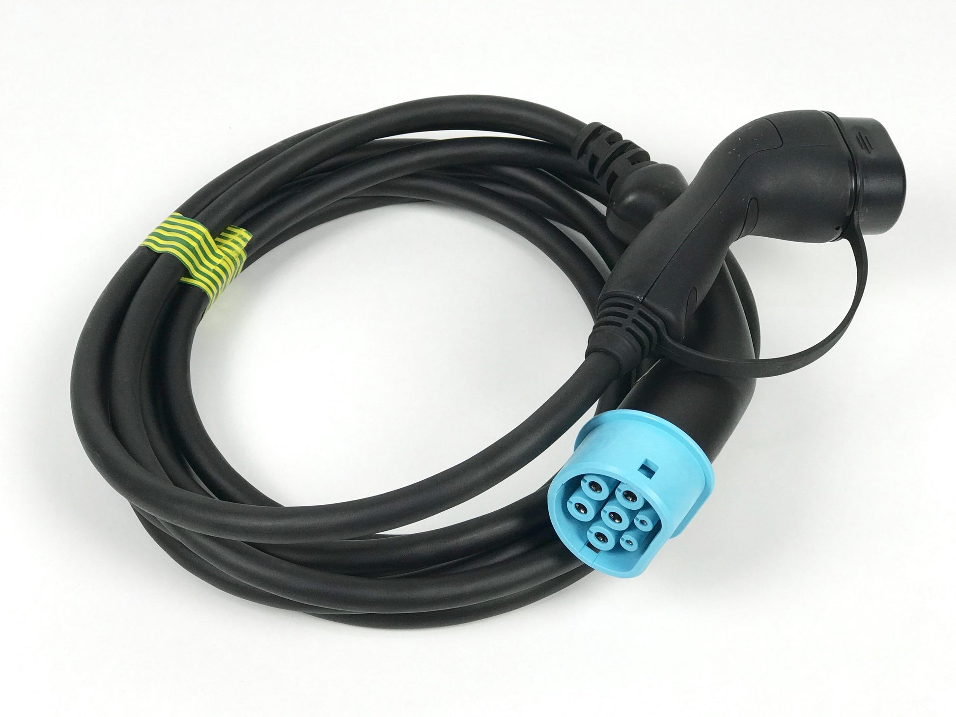 Pièce d'origine Câble de recharge 4 m pour Renault Kangoo II Fluence Zoe Z.E. 8201415220.