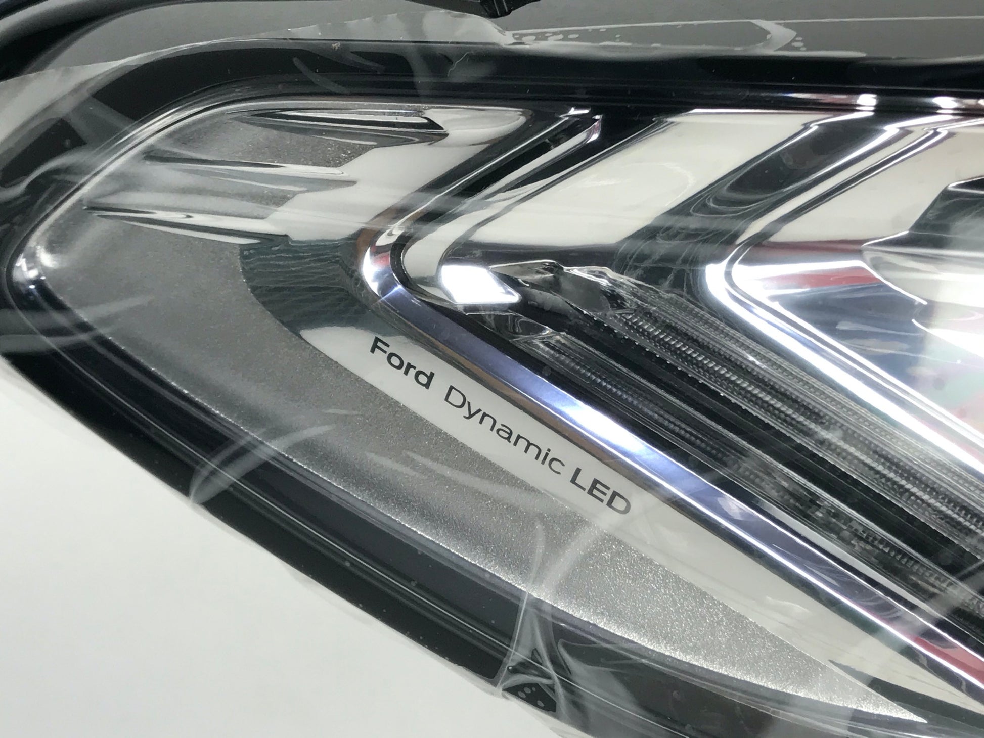Pièce d'origine Phare LED droit pour Ford Mondeo MK5 89912880 2124ES73-13D154-CD.