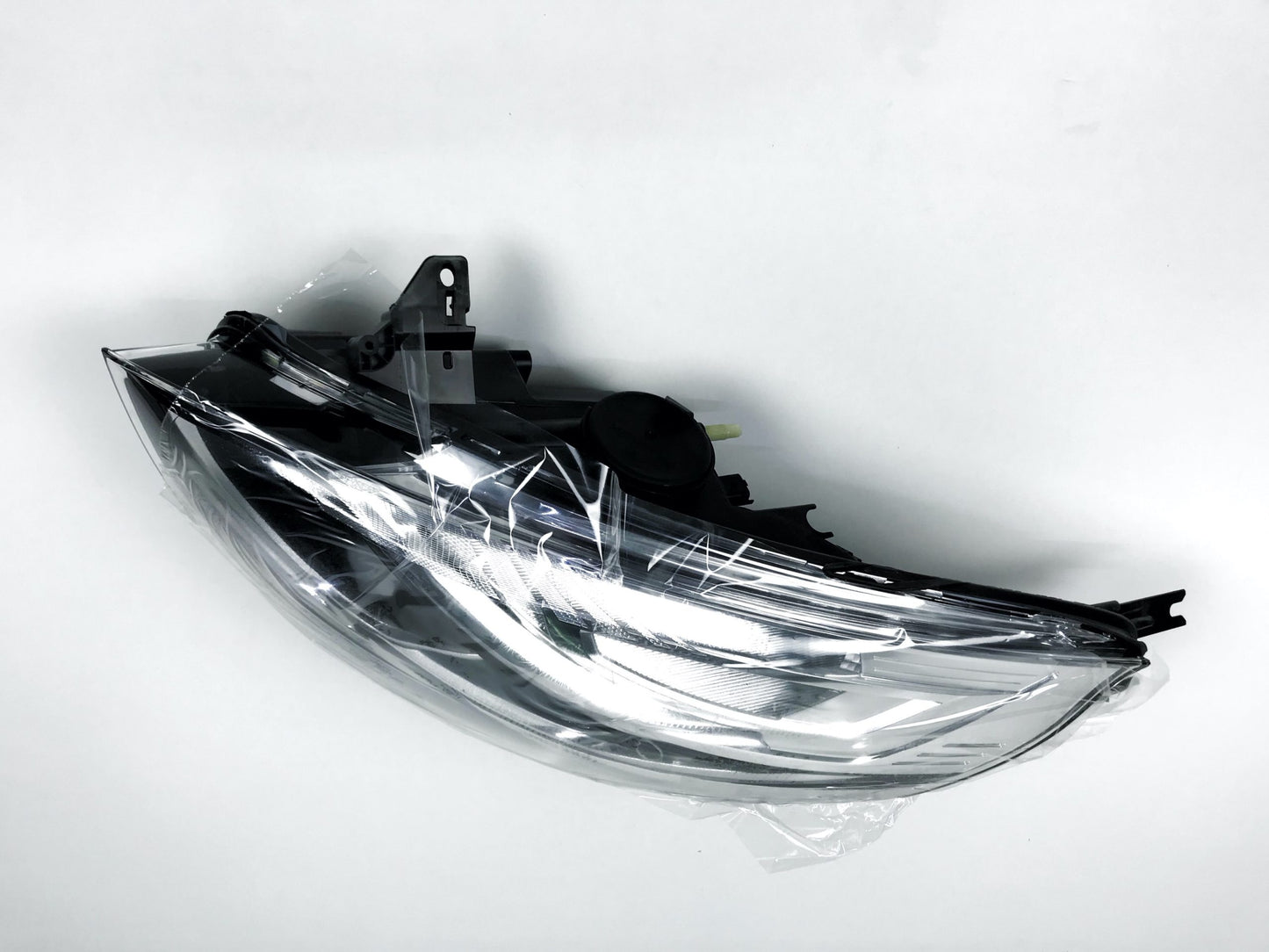 Pièce d'origine Phare gauche pour Renault Clio IV 260600373R.
