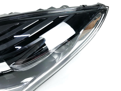 Pièce d'origine Phare gauche pour Renault Megane III 260602722R.