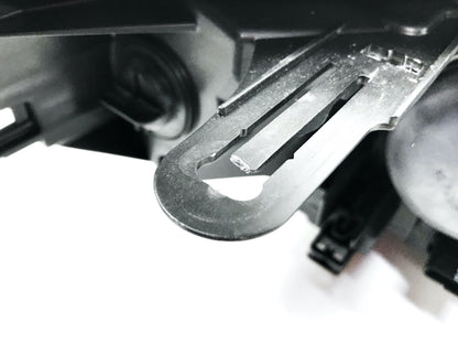 Pièce d'origine Phare gauche pour Renault Megane III 260602722R.