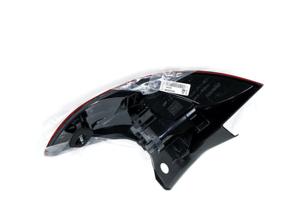 Pièce d'origine Feu arrière gauche pour Renault Megane III Hatchback 265550548R.