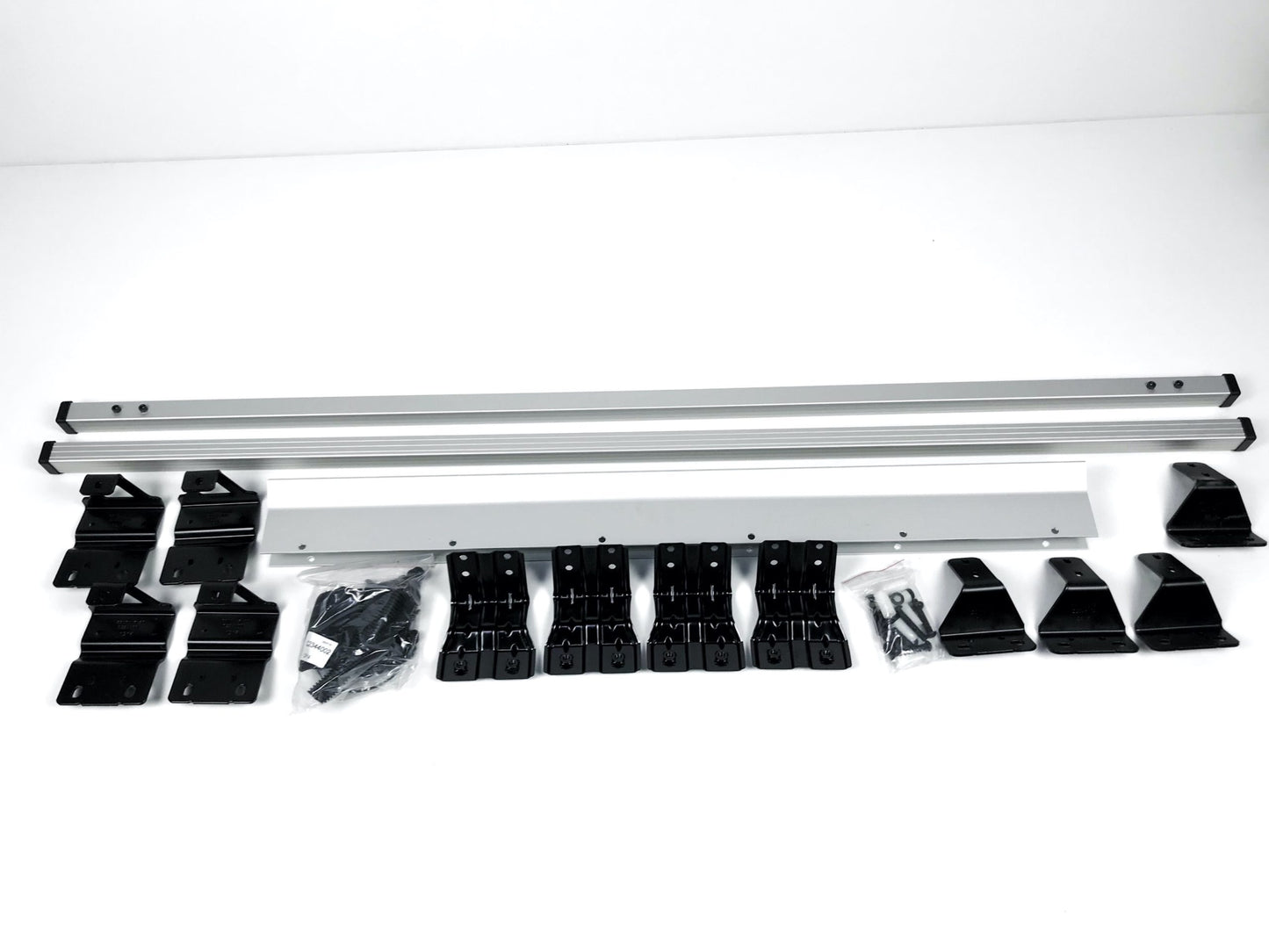 Pièce d'origine Barres de toit transversales pour Renault Master II Tech 7711425820 93167798 KE730.